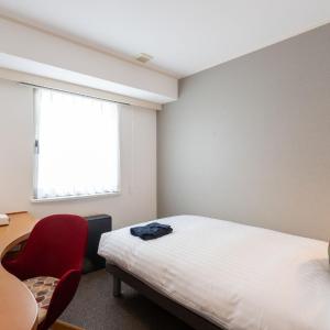 Single Room Female Only - Non-Smoking