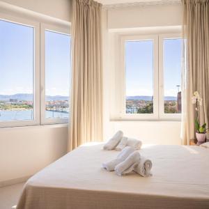 Standard Triple Room with Sea View