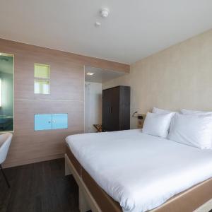 Deluxe Double Room with Bath