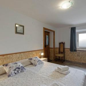 One Bedroom Apartment