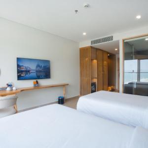 Superior Double or Twin Room with Sea View