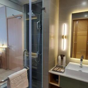 Deluxe Double or Twin Room with Sea View