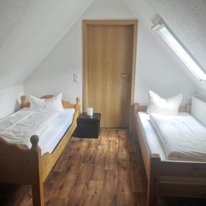 Small Twin Room