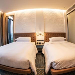 Comfort Guest room with two double beds