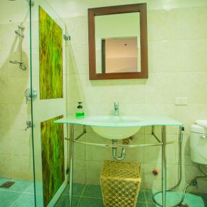Deluxe Double Room with Ocean and Pool View