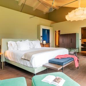 Junior Suite with Garden View