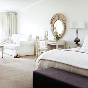 Deluxe Suite with Lagoon View