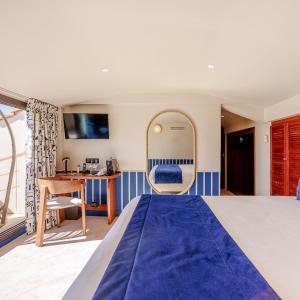 Vigie Room with terrace and Sea View