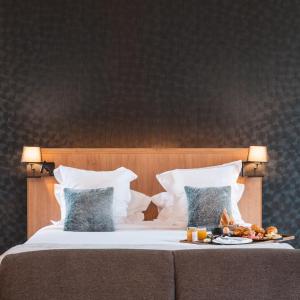 Deluxe Queen Suite