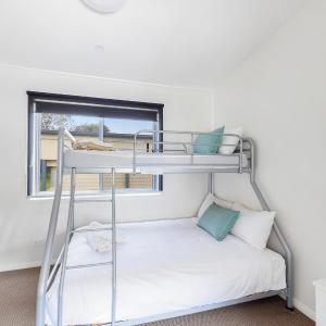 Premium Cabin - Sleeps 5 - Accessible