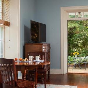 Cottage with Garden View