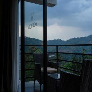 Luxury Mountain View Room