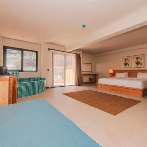 King Room with Jacuzzi