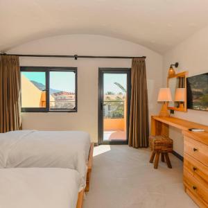 Twin Room with Pool View
