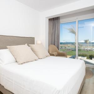 Double Room with Pool View