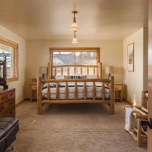 Grand Lodge Master Suite