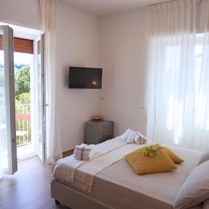 King Room with Balcony