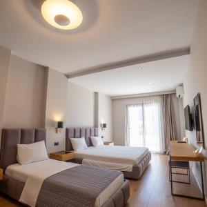 Deluxe Triple Room with Sea View