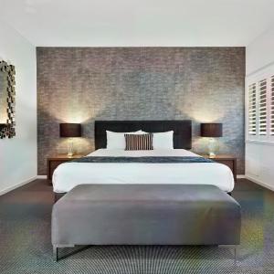 Large King Room with Whirlpool - Non Smoking/Ground floor