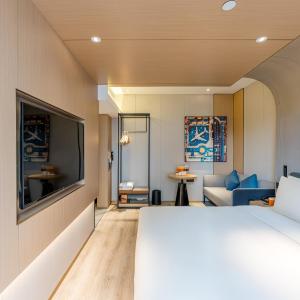 Deluxe Double Room with Balcony