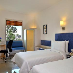 Standard Twin Room (Complimentary High-tea and Cookies along with one Vegetarian Snack)