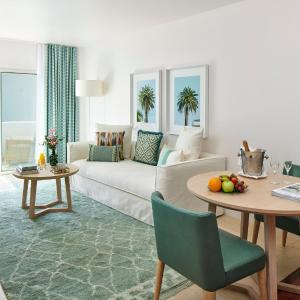 Premium Suite