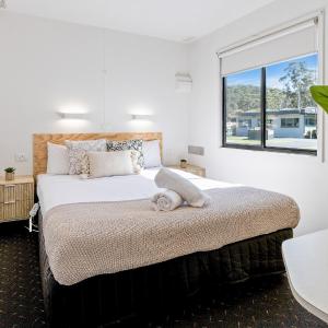 Deluxe Cottage (2BR)