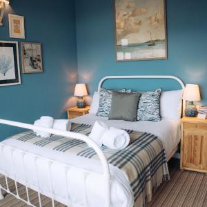 Deluxe Double Room with Balcony and Sea View