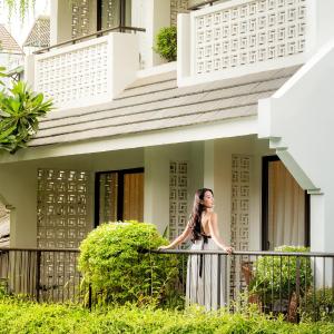 Premier Deluxe Double with Balcony - Complimentary Daily Mini-bar