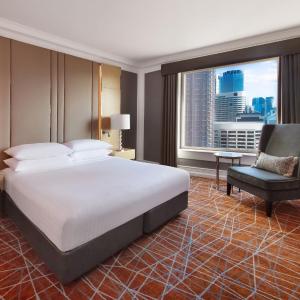 Executive Level, 1 Bedroom Presidential Suite, 1 King, River View, High Floor, Whirlpool