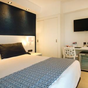 Single Room with Mountain View