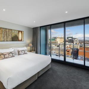Deluxe Two-Bedroom Apartment
