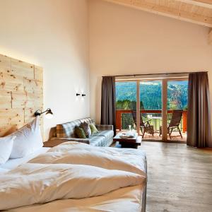 Junior Suite with Garden View