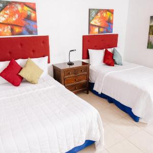 Deluxe Double Room (1 adult + 2 children)