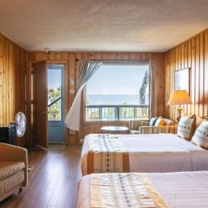 Superior Queen Room with Two Queen Beds