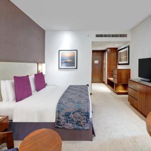 Premium King Room with Mountain View - Lounge Access