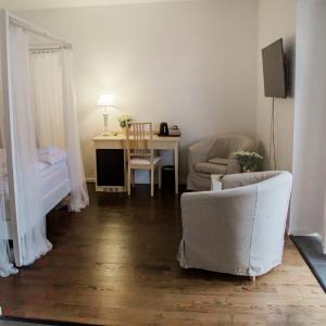 Mini Suite