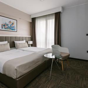 Special Offer - Double Room with Free Garage Parking