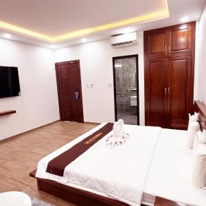 Queen Room with Garden View