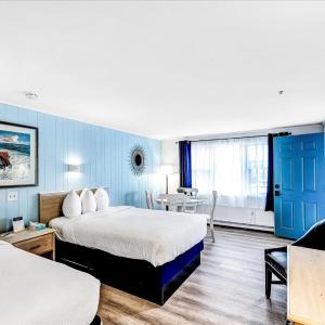 Double Room with Two Double Beds and Kitchenette