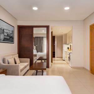 Studio Apartment with Balcony