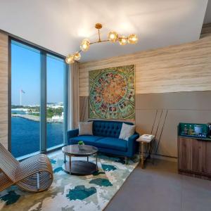 Executive Suite with 20% off Food & Soft Beverage