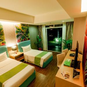 Deluxe Triple Room with Garden View