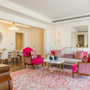 Royal Mansion One Bedroom Suite with Private Infinity Pool