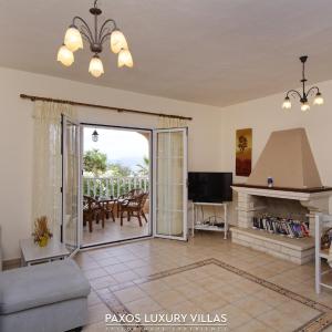 Honeymoon Villa with Shared Pool
