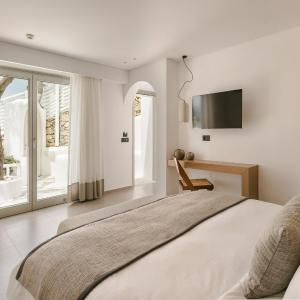 Mykonos Suite with Plunge Pool