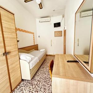 Budget Single Room