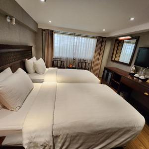 Triple Room with View