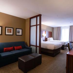 Queen Suite with Two Queen Beds - Non-Smoking