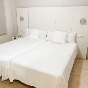 One-Bedroom Apartment (2 Adults)